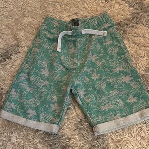 No Retreat sweat shorts